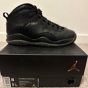 Jordan 10 Retro x OVO Collab Drake. Size 8 men’s.
